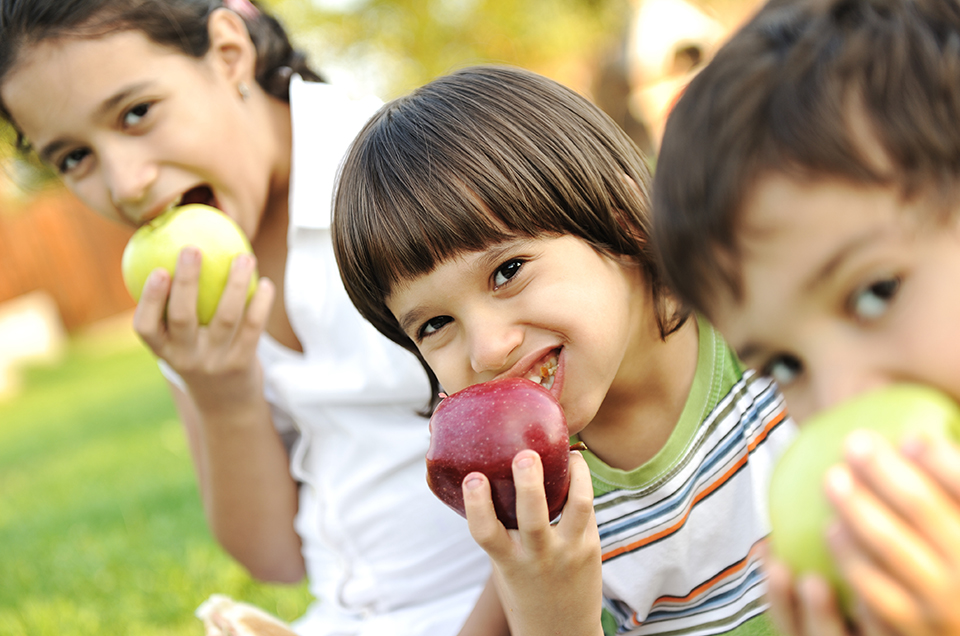 How to Encourage Your Child to Ditch Unhealthy Foods & Drinks