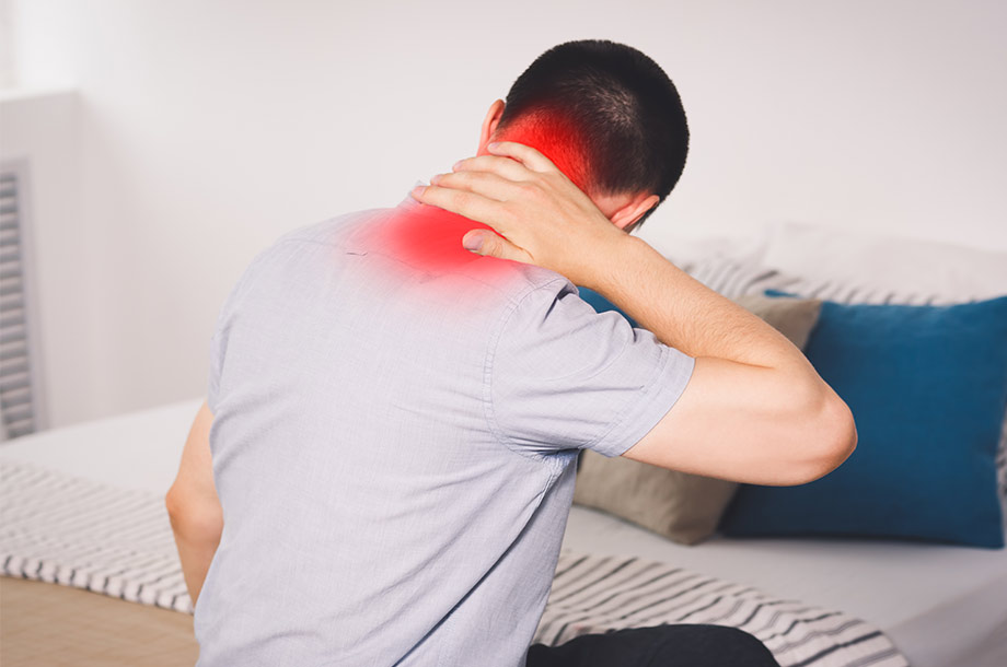 What are the symptoms of cervical pain? 