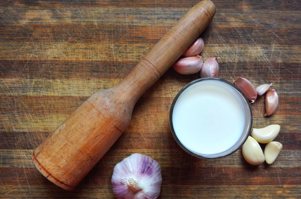 Why Garlic is a Great Way to Soothe a Sore Throat