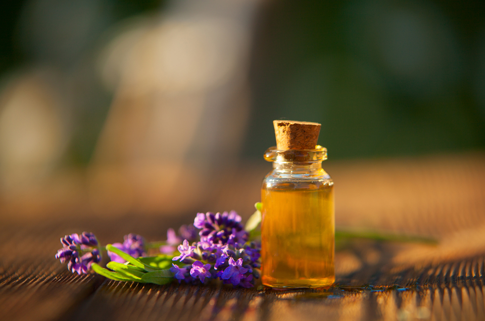 Essential Oils: The Natural Addition to Your Skin Care & Beauty Routine