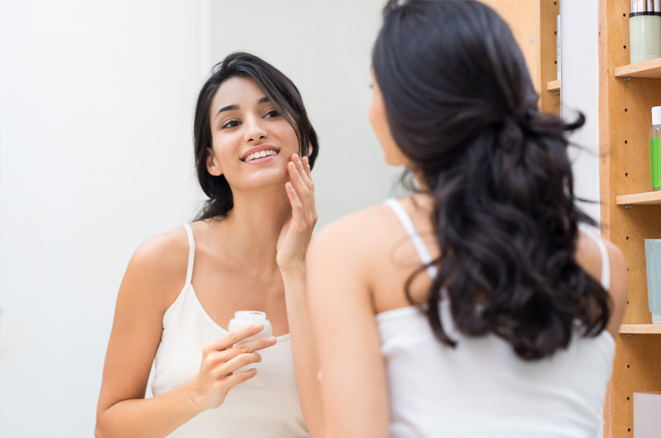 How to Maintain Beautiful, Glowing Skin - A Quick Guide for Women With PCOS